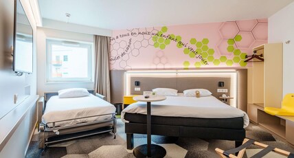 ibis Styles Strasbourg Stade de la Meinau Room Type - Standard Room with 1 double bed and sofa