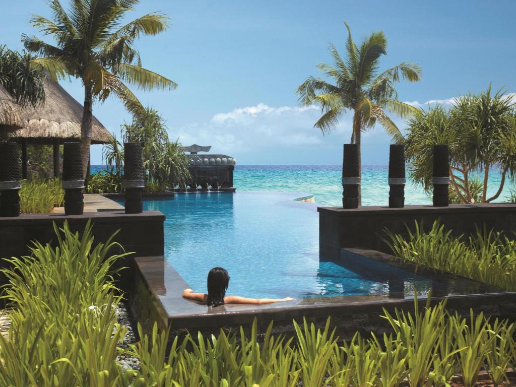 Shangri-La's Boracay Resort & Spa - Tap to explore photos