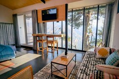 Kempty Top Himalayan Cabin