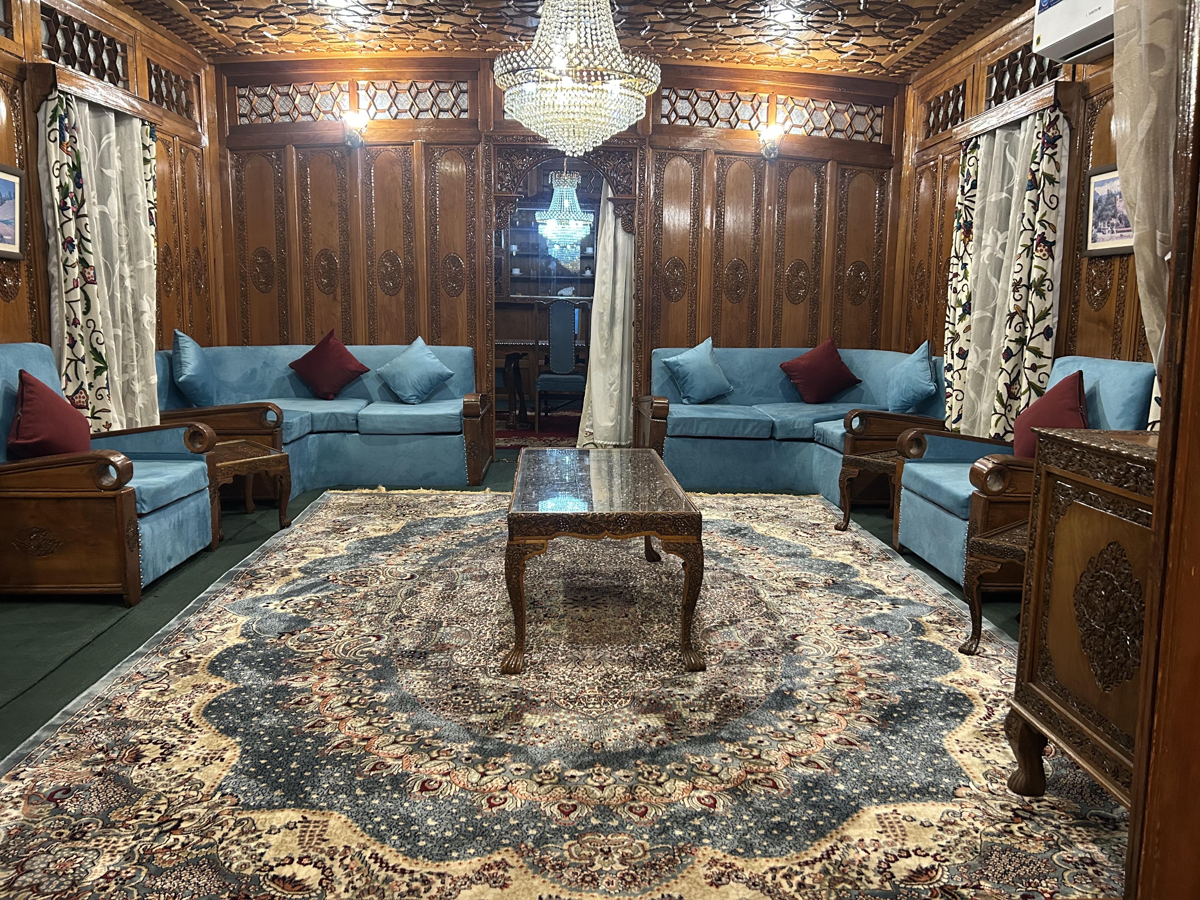 Mughal suit Houseboat - Tap to explore photos