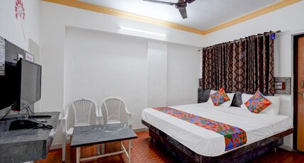 FabHotel Raj Room Type - Deluxe Room