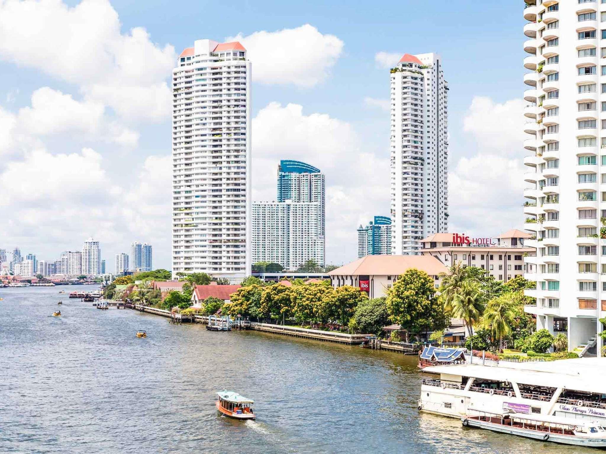 ibis Bangkok Riverside - Tap to explore photos