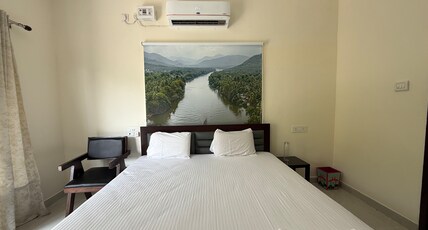 Kolam Ridhi Serviced Apartments,Adyar Room Type - king Room with balcony