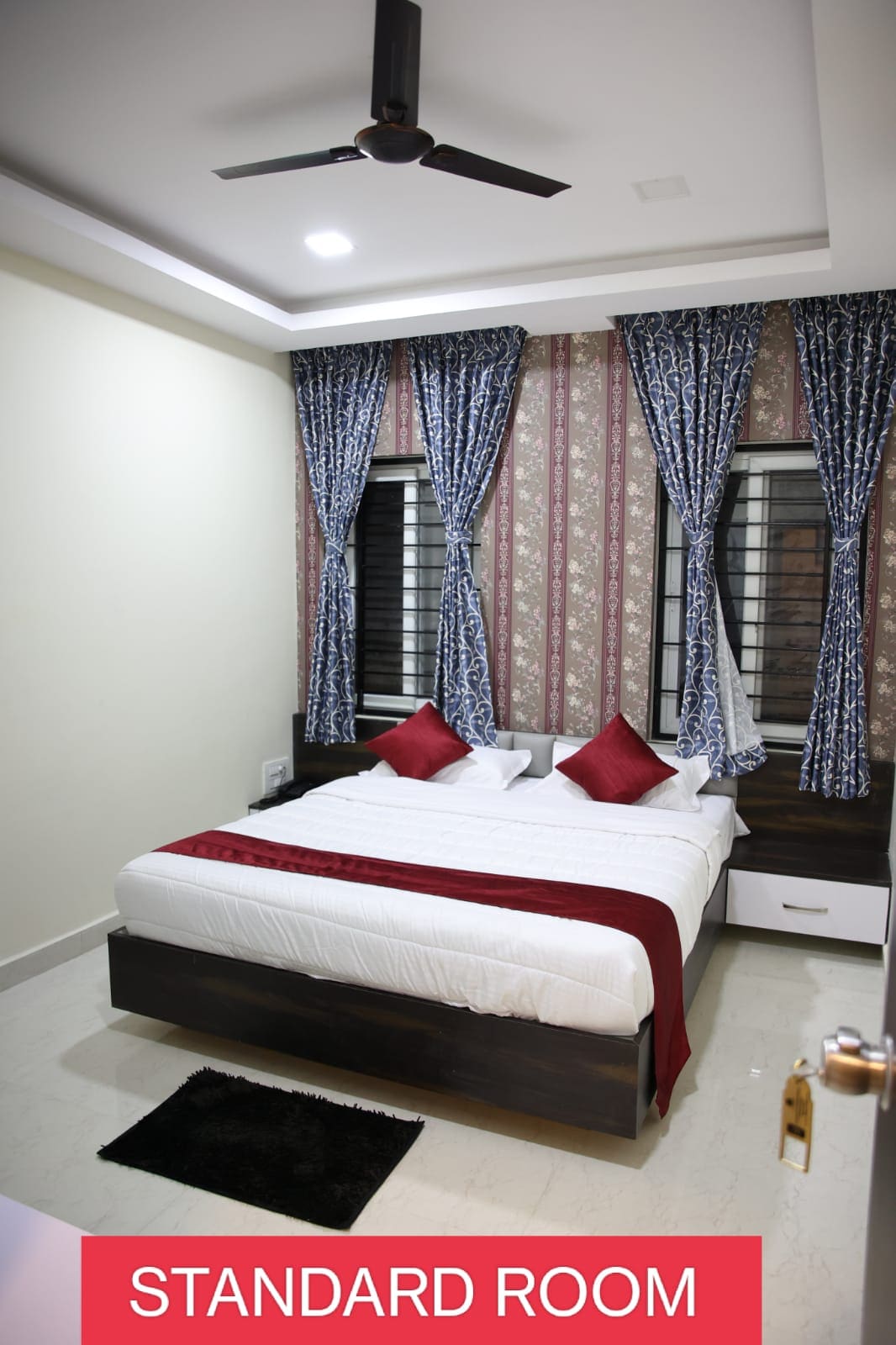 Sunshine International Boarding and Lodging - Tap to explore photos