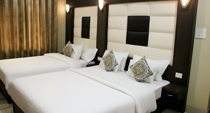 Hotel Samar Room Type - Deluxe triple bedroom  - AC