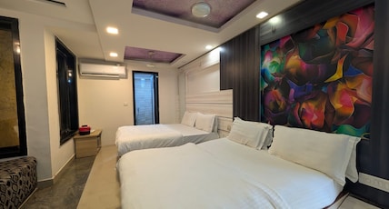 Hotel Raaj Kamal (600 Meter From Nakki Lake) Room Type - FAMILY FOUR BED AC ROOM(Only For Families And Couples) Hotel Raaj Kamal (600 Meter From Nakki Lake) Room Type - FAMILY FOUR BED AC ROOM(Only For Families And Couples)