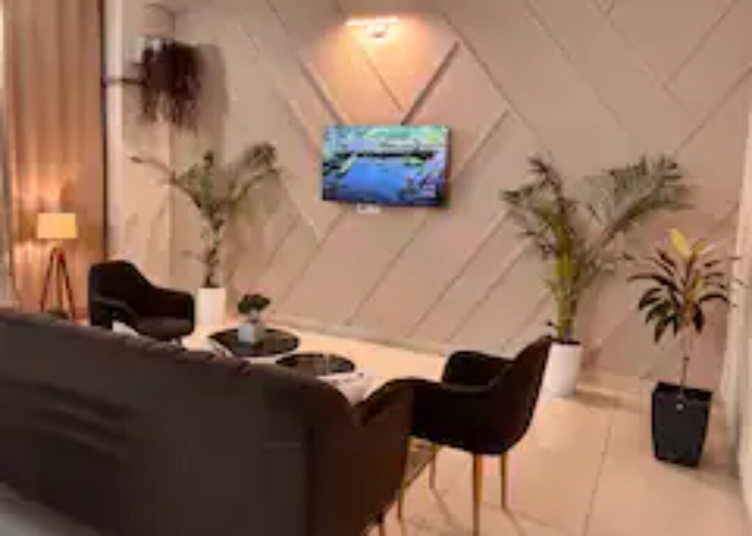 Urban Retreat 3BHK Home Sector 69 - Tap to explore photos
