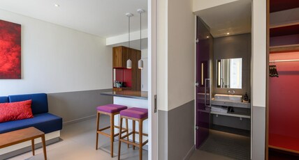 Wink Can Tho Centre, Unscripted By Hyatt Room Type - 1 KING BED SUITE CITY VIEW