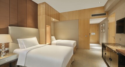 Crowne Plaza Beijing Chaoyang U-Town, an IHG Hotel Room Type - 2Twin Beds Standard Accessible