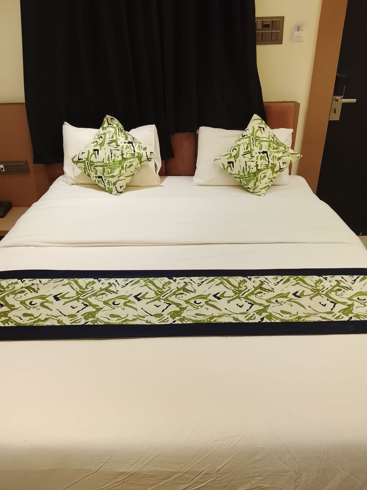 HOTEL GURUDEV - Tap to explore photos