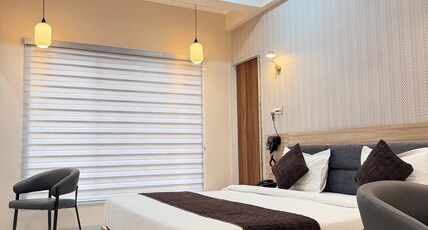 The Hotel Phoenix Inn Room Type - Premium Room with City View