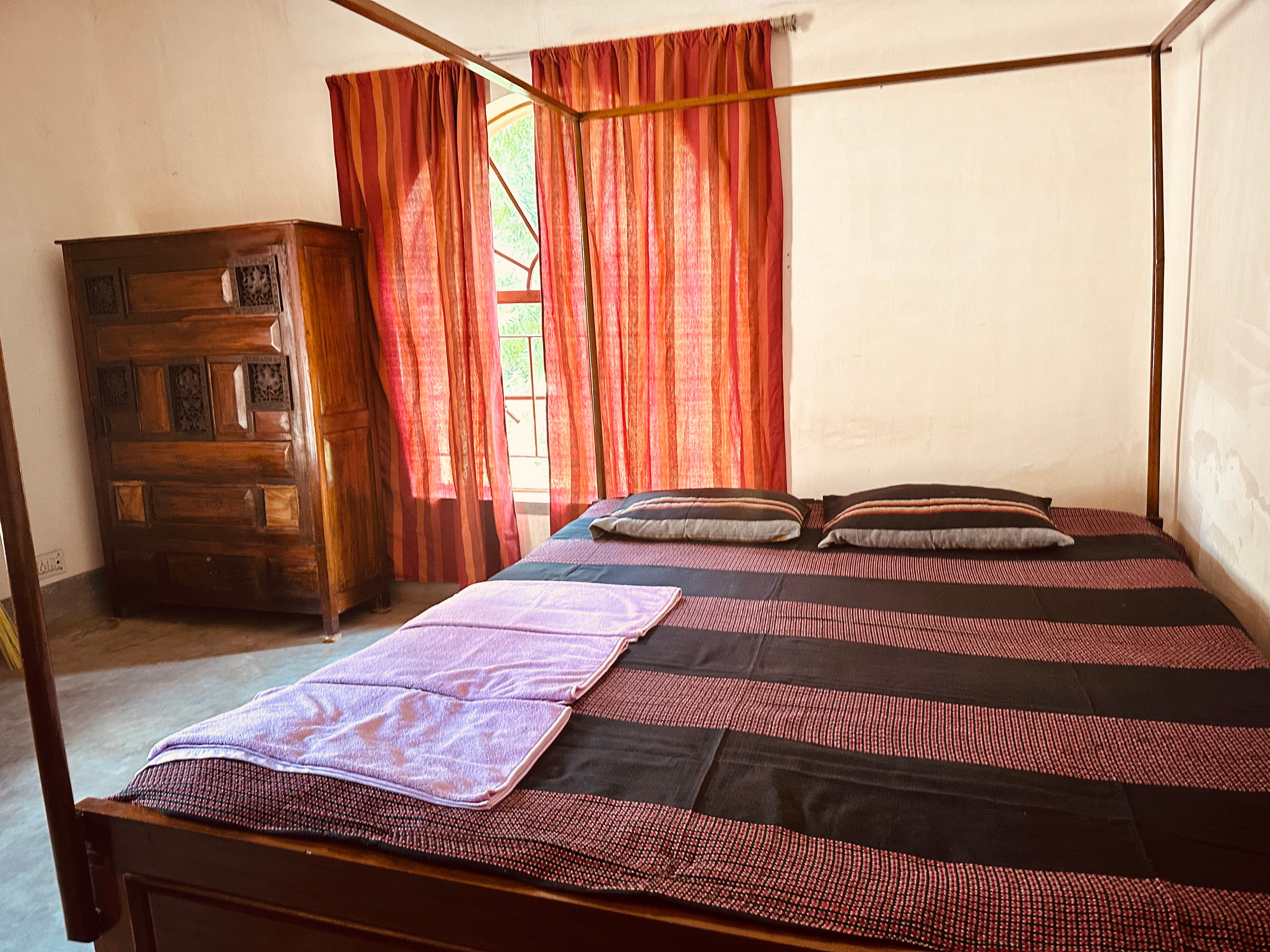 Theatre House Farmstay - Tap to explore photos