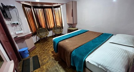 Hillside Residency Room Type - Standard Queen Bed Room