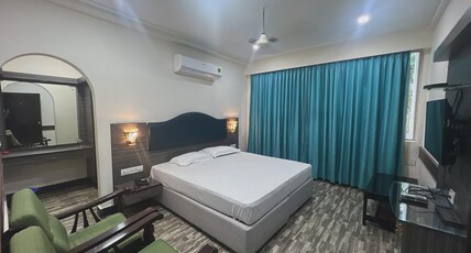 Varada Nagavali Hotel Room Type - Standard Room - King Bed
