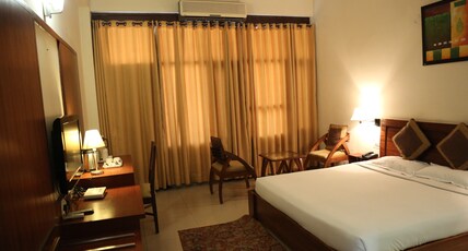 Hotel Park View Room Type - Semi Deluxe Room Twin Bed (2 Single Bed)