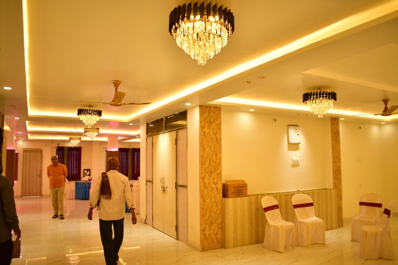 Sagar Luminoire Hotel - Tap to explore photos
