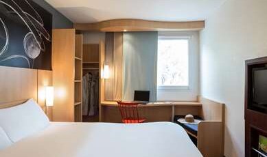 Ibis Paris Meudon Velizy Room Type - STANDARD ROOM WITH LARGE DOUBLE BED