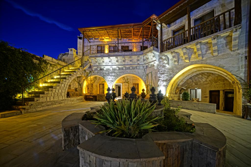 HOLIDAY CAVE HOTEL - Tap to explore photos