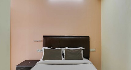 Hotel O Royal Galaxy Room Type - Classic