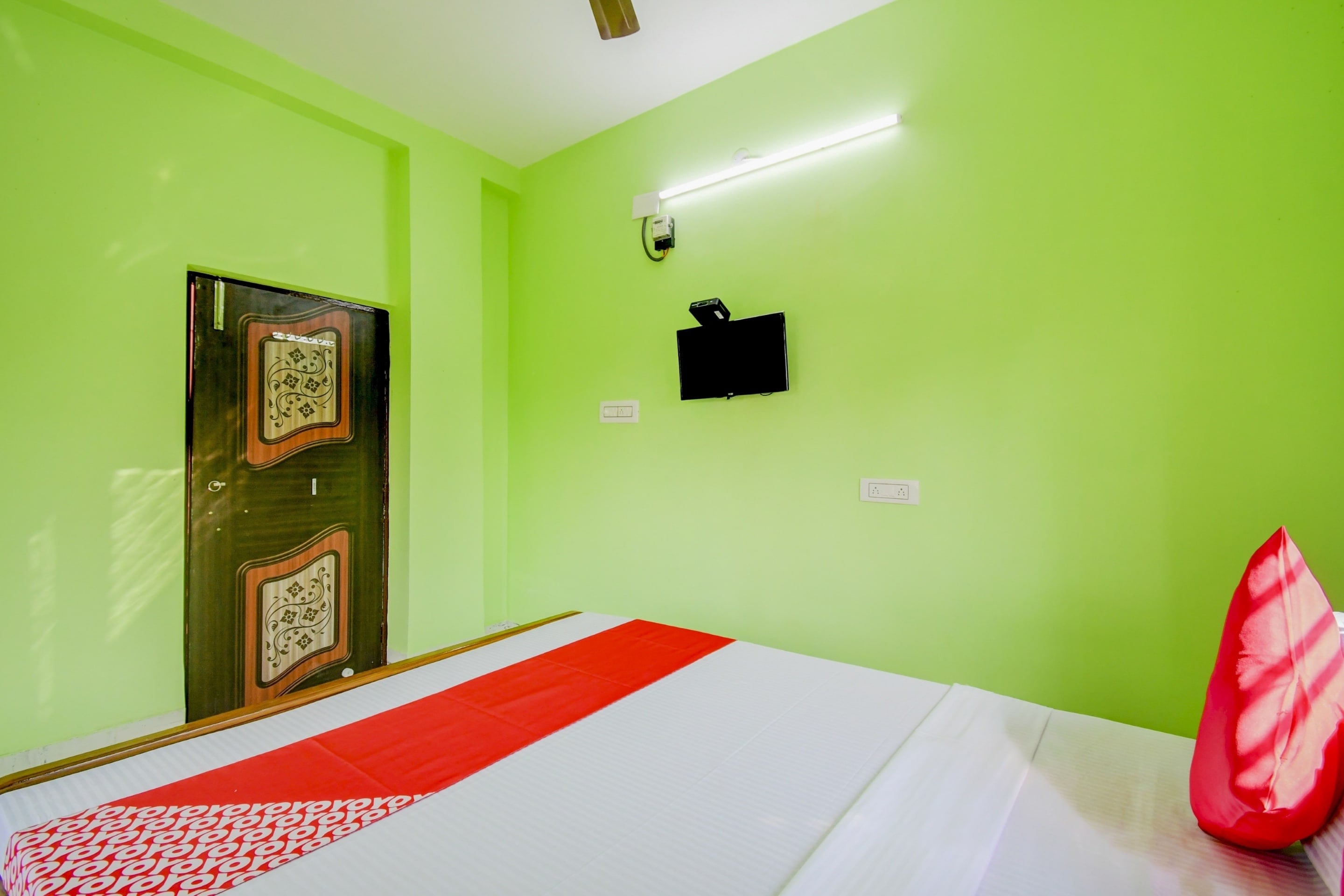 Hotel Fintech Residency - Tap to explore photos