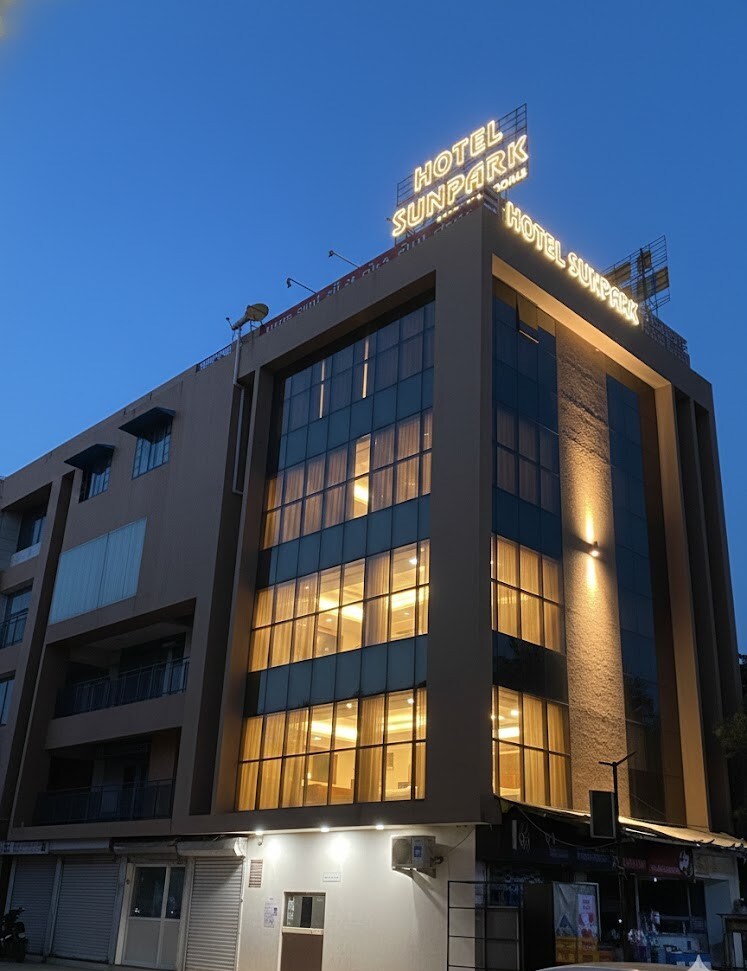 Sunpark Hotel, Ahmedabad - Tap to explore photos