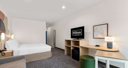 Spark by Hilton Missouri City Room Type - 1 KING MOB HR ACC RI SHWR