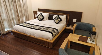 Hotel Silver Oak (A Boutique Garden Hotel) Room Type - Deluxe Room (Garden View)