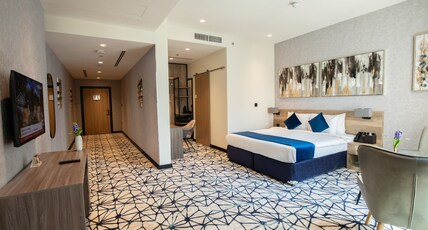 Grand Kingsgate Waterfront By Millennium Hotels Room Type - Executive Suite with Living Area Grand Kingsgate Waterfront By Millennium Hotels Room Type - Executive Suite with Living Area