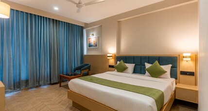 Hotel Altura Room Type - DELUXE KING ROOM