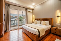 Rooms of ROYAL STUDIO GOLF COURSE ROAD