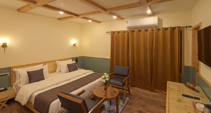 Palpenzy Bespoke Stay Room Type - Super Deluxe room
