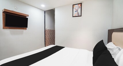 Hotel O by OYO Exotica Palace Room Type - Classic