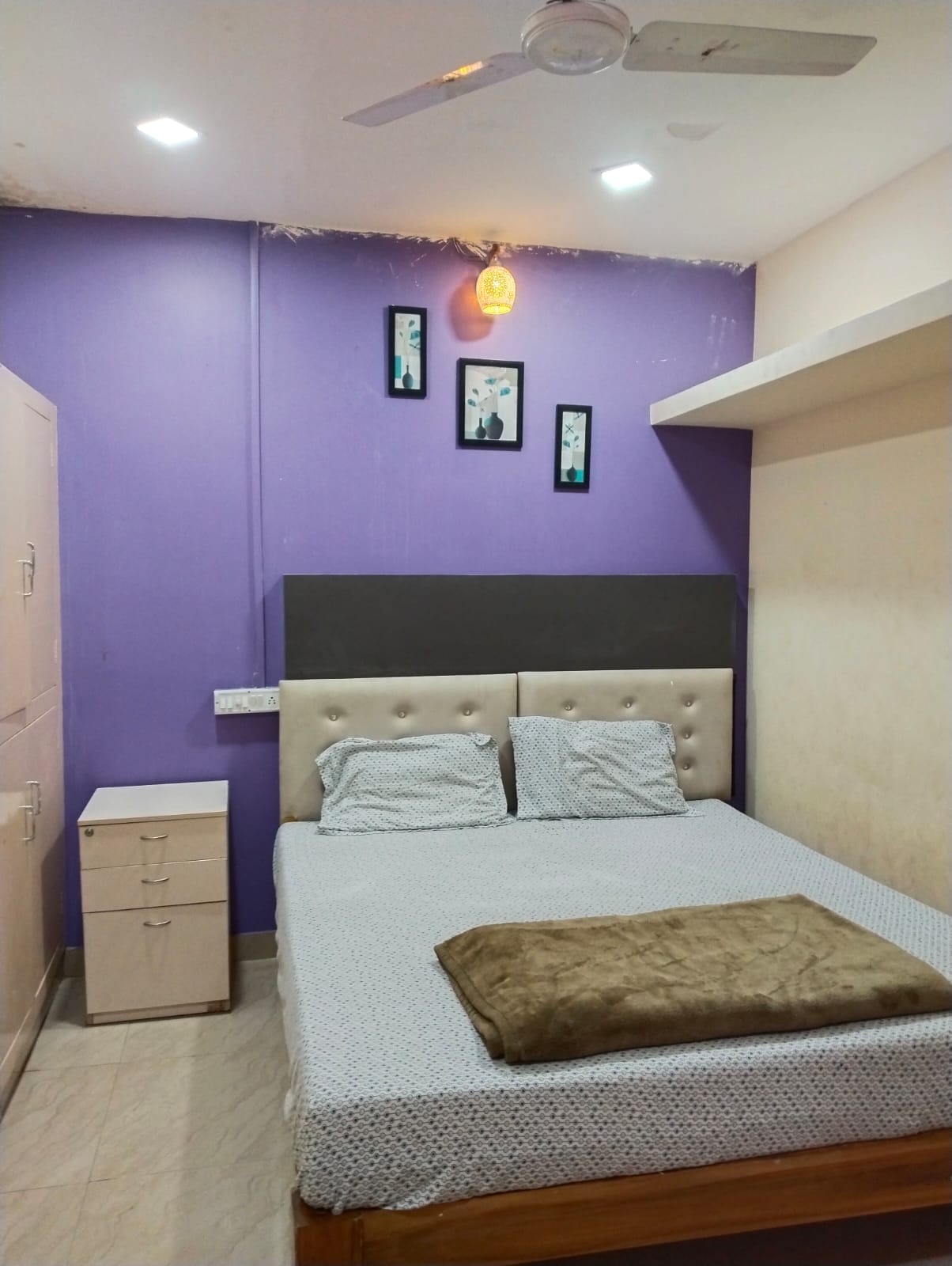 Vijay Guest House - Tap to explore photos