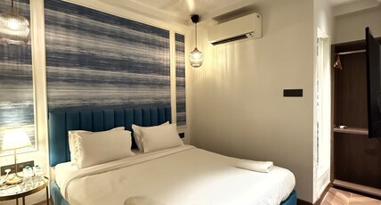 Palm Breeze Hotel - Colaba Room Type - Super Deluxe Room