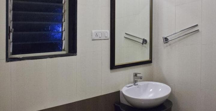The Golden Suites and Spa, Calangute - Tap to explore photos