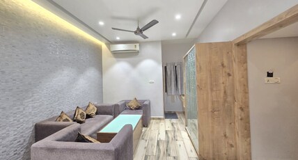 HOTEL GUJRAT INN Room Type - SUITE ROOM