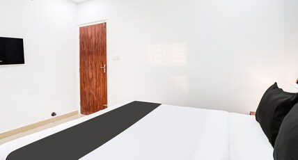 Hotel O HMR Inn Room Type - Classic