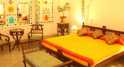 Hotel Raj Niwas Room Type - Queen Suite