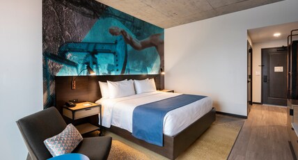Hotel Indigo Tulsa Downtown Room Type - 1 King Premium