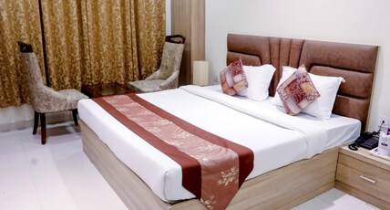 HOTEL KINGS IMPERIAL Room Type - Kings Deluxe Room