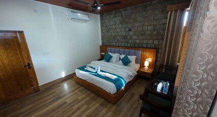 GK Paradise Village Resort & Cottages Room Type - Premium Room