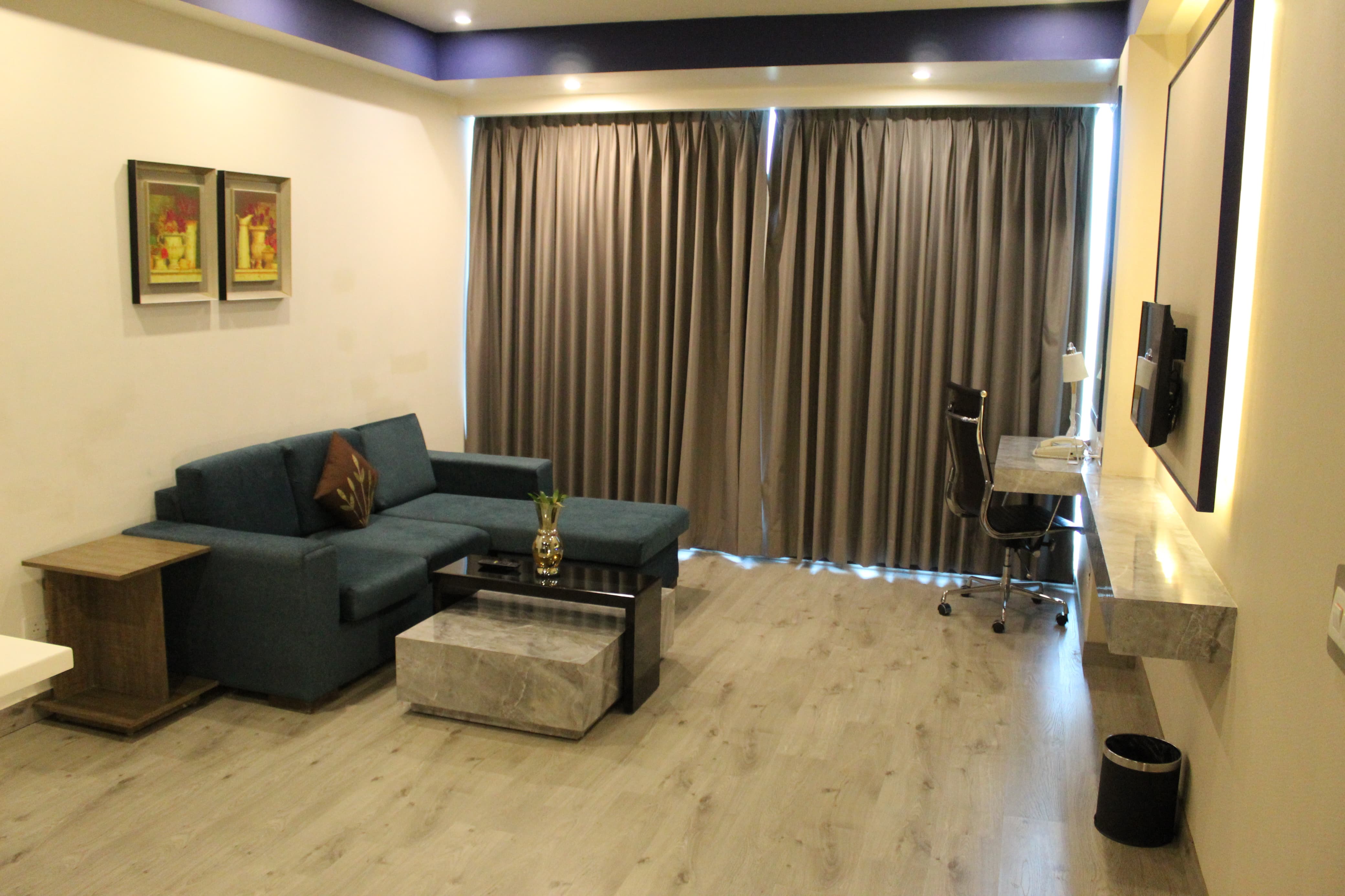 Golden Suites | Inde Hotels - Tap to explore photos