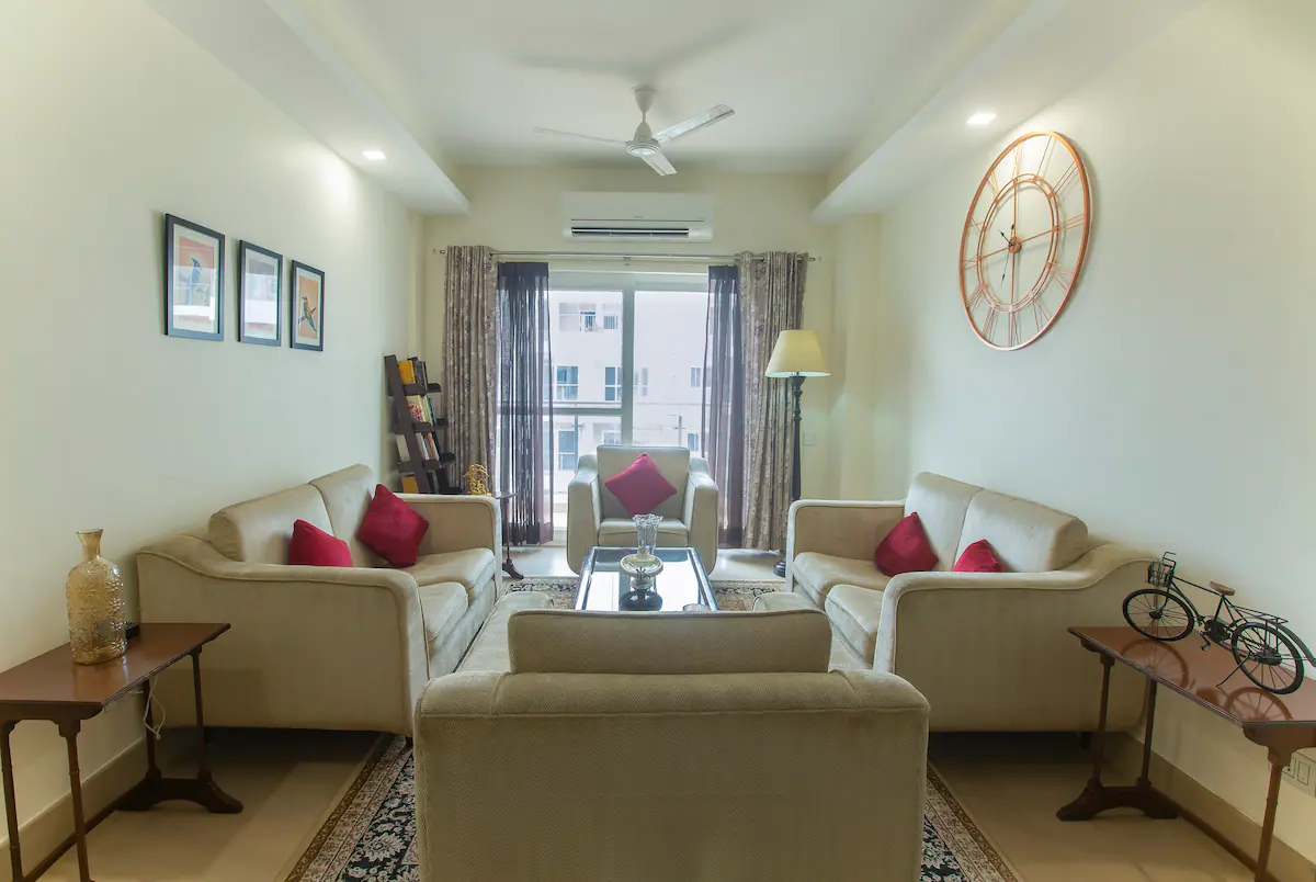 Luxury Apartment | Overlooking The Ganges - Tap to explore photos