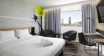 Novotel Warszawa Centrum Room Type - Executive Room, Double Bed and Panoramic view 15percent off In Bar, Restaurant