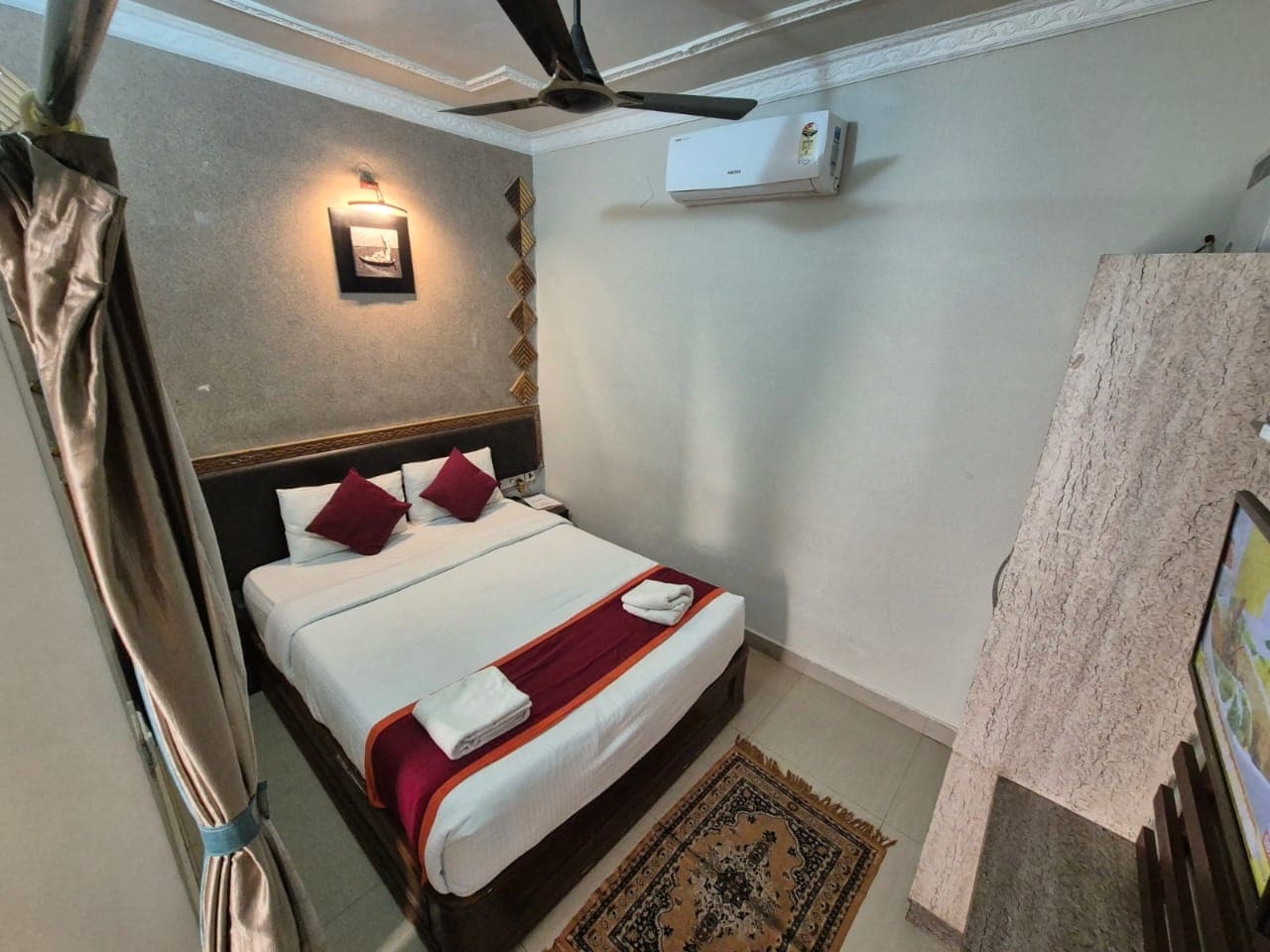 Hotel Atithi The Heritage - Tap to explore photos