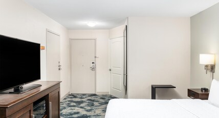 Hampton Inn Portland East Room Type - 1 QN ACCESS TUB NONSMOK