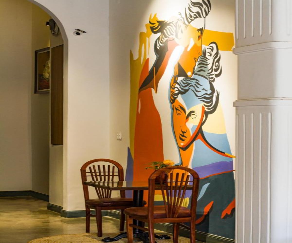 9 Hostel and Suites - Tap to explore photos