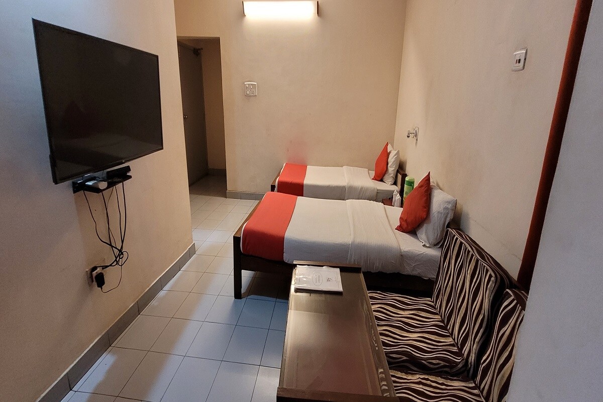 Hotel Nova - Tap to explore photos