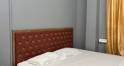 Shree Tulja Bhavani Restauarant & Lodge Room Type - classic room for two adults