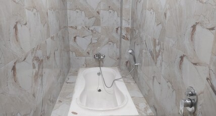 Hotel Praj Paradise Room Type - Suite